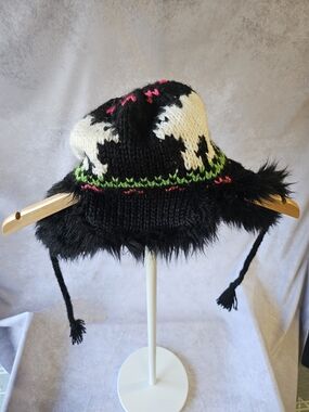 dk active Black Knit Earflap Hat - Vintage 2000's
